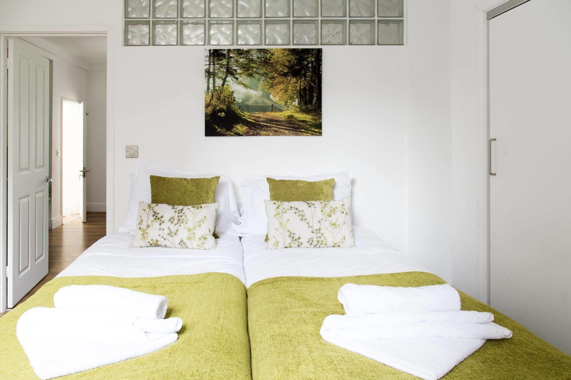 เคมบริดจ์ ซิตี้ อพาร์ตเมนต์  Apartment ภายนอก รูปภาพ