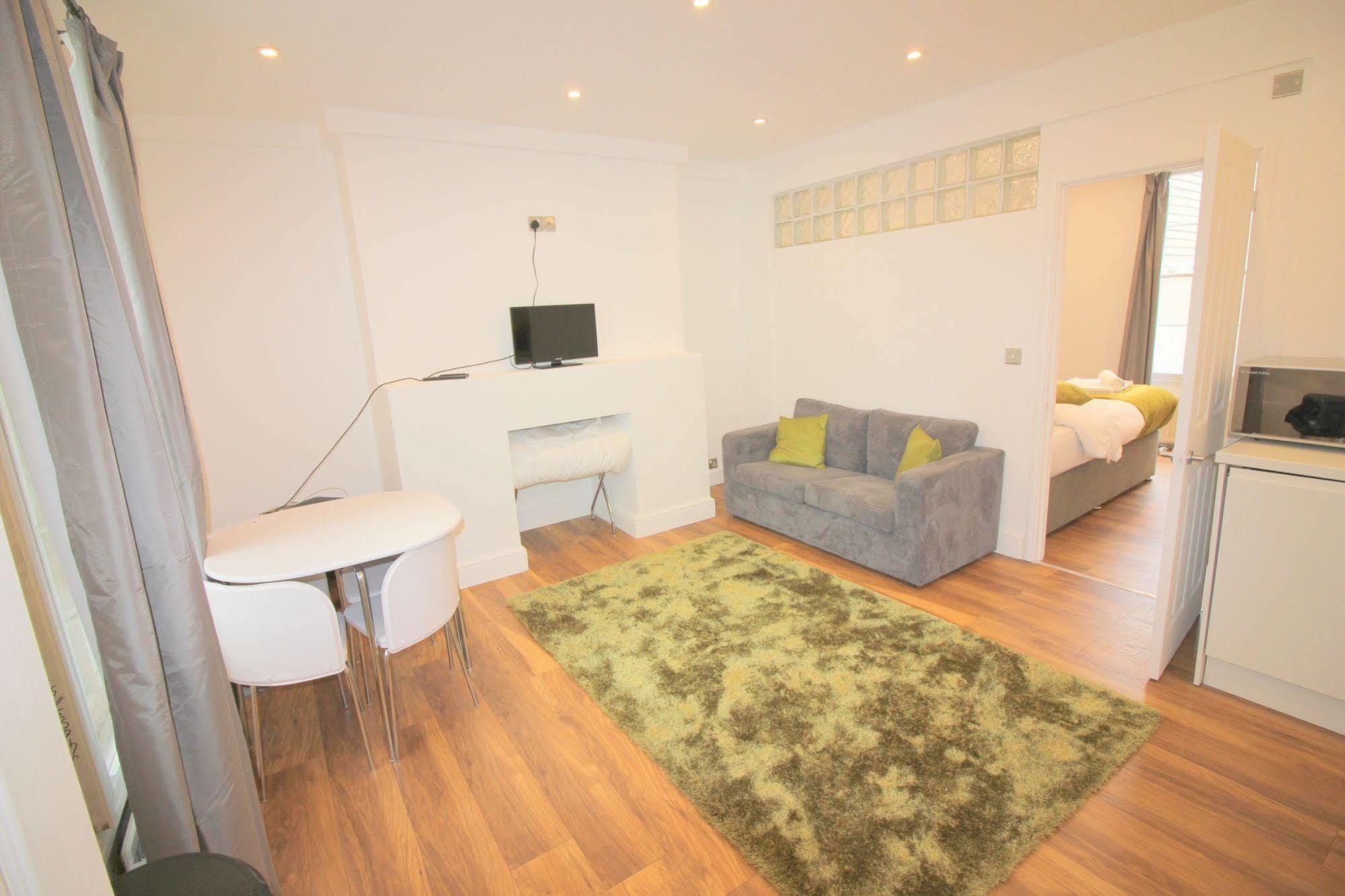 เคมบริดจ์ ซิตี้ อพาร์ตเมนต์  Apartment ภายนอก รูปภาพ